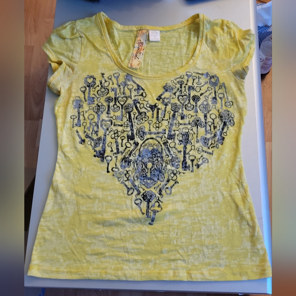 Yellow T-Shirt with unique heart shaped key graphic